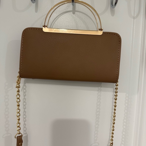 Chic Tan Clutch with Gold Accents - Picture 3 of 8